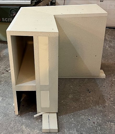 Izolace dveří pomocí purenitu